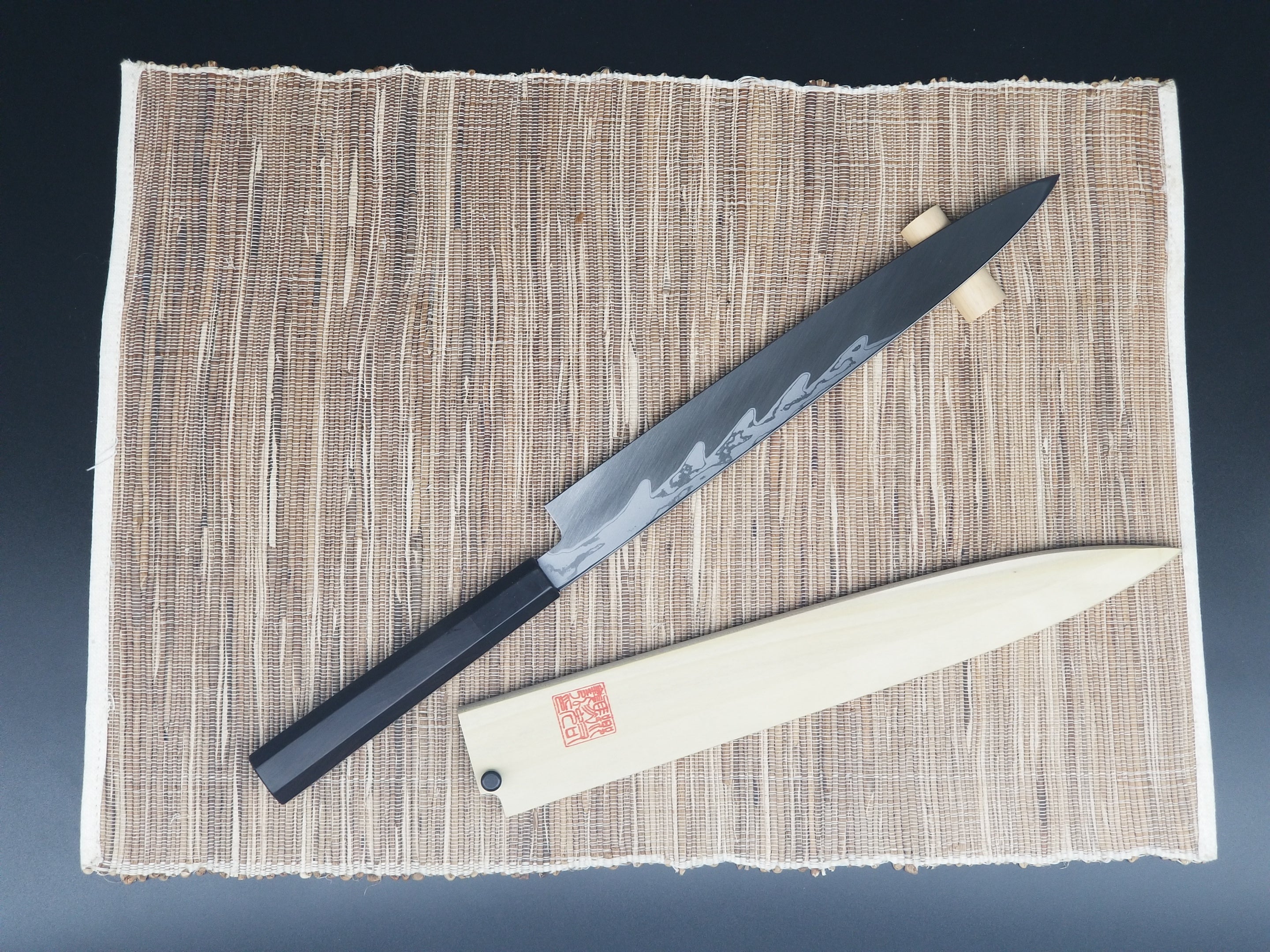 Suminagashi finishing yanagi blade|郷右馬允義弘 青一墨流し 柳刃包丁270mm 黒檀八角柄/朴鞘付属