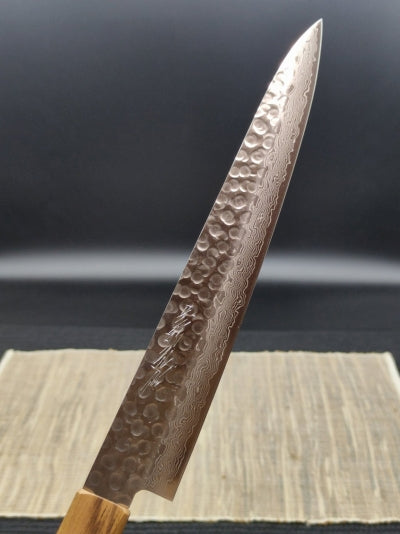 Hammered finish forged damascus Wagyu sword|郷右馬允義弘 NSW 鎚目仕上げ鍛造ダマスカス 和筋引240mm 紫檀八角柄