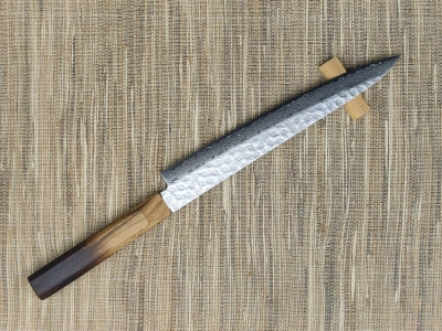 Hammered finish forged damascus Wagyu sword|郷右馬允義弘 NSW 鎚目仕上げ鍛造ダマスカス 和筋引240mm 紫檀八角柄