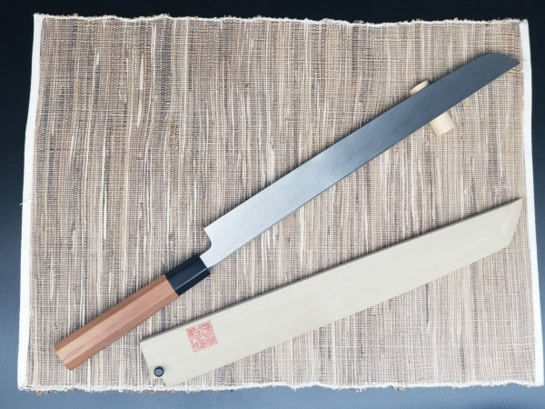 Mizu-yaki Honyaki Mt.Fuji hanging moon sakimaru-takohiki blade|郷右馬允義弘 水焼本焼 富士掛かり月 先丸蛸引330mm 一位八角柄/朴鞘