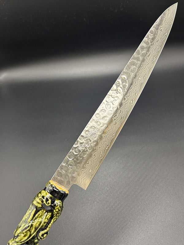 SHIBISI model 堺刃物｜ ORIBE庖丁（織部包丁）｜鎚目仕上げ鍛造ダマスカス 和筋引240MM (織部焼柄)